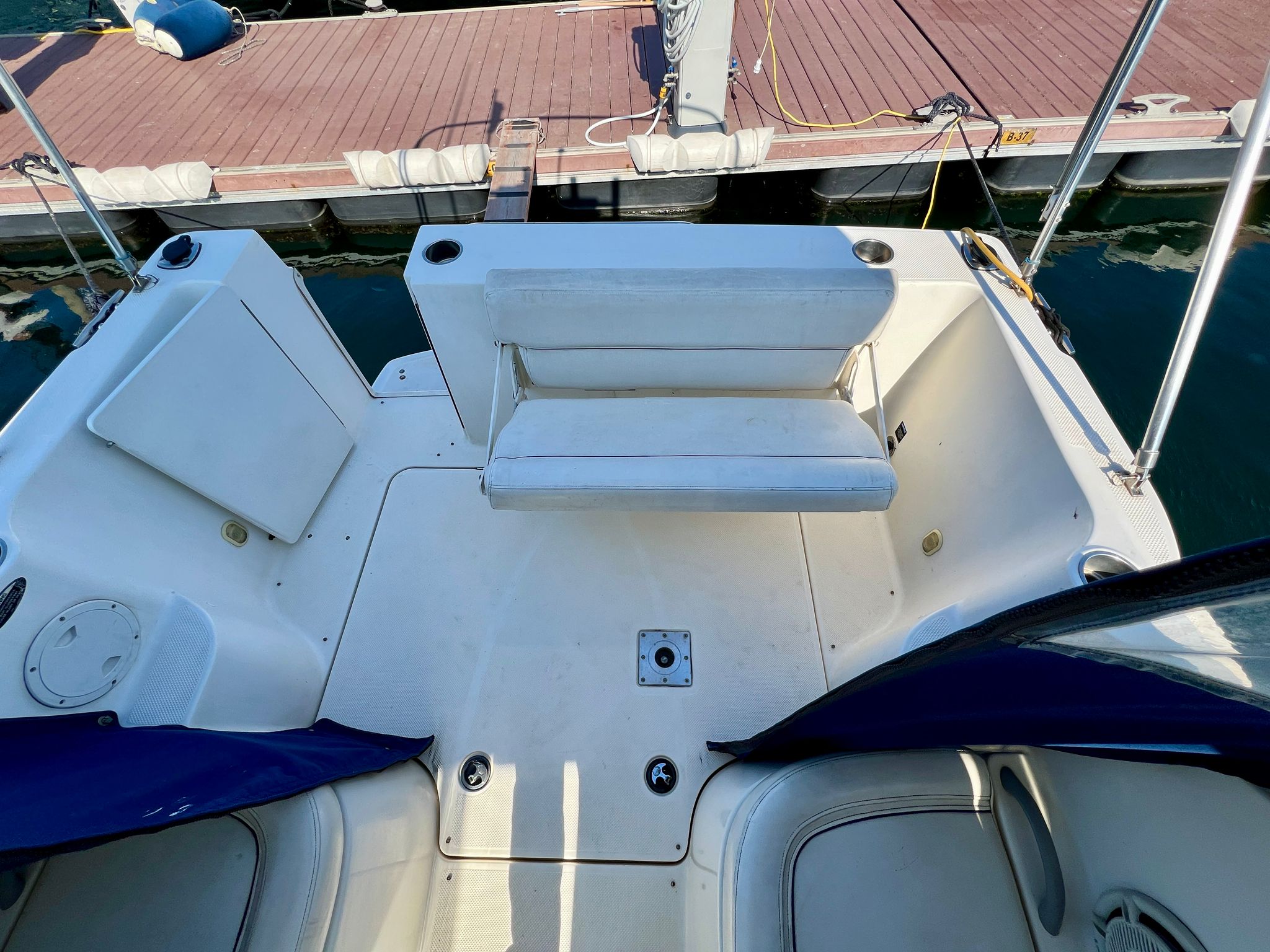 Bayliner Discovery 246