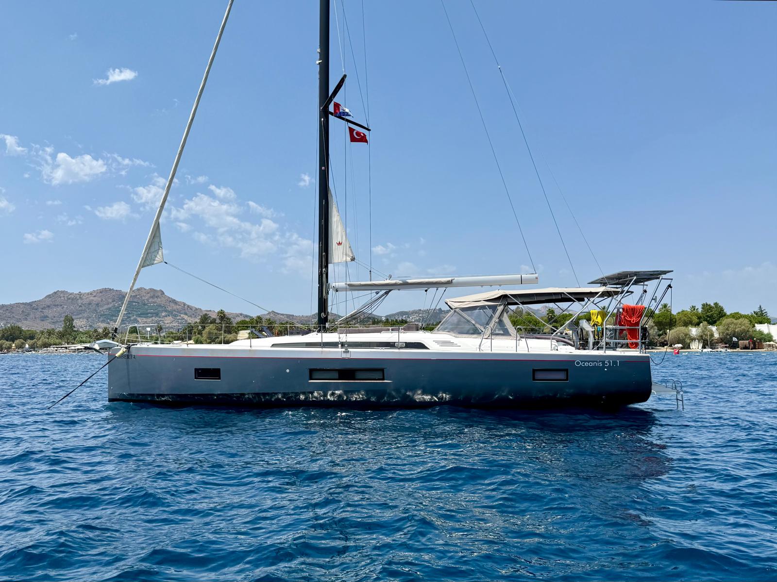 Beneteau Oceanis 51.1