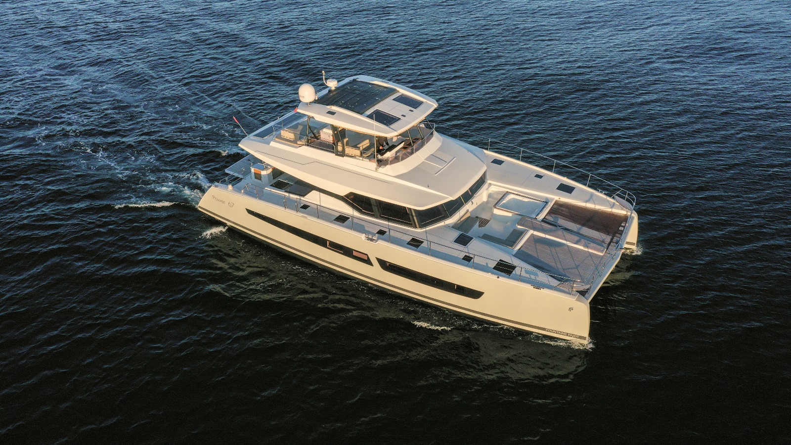 Fountaine Pajot Power 67