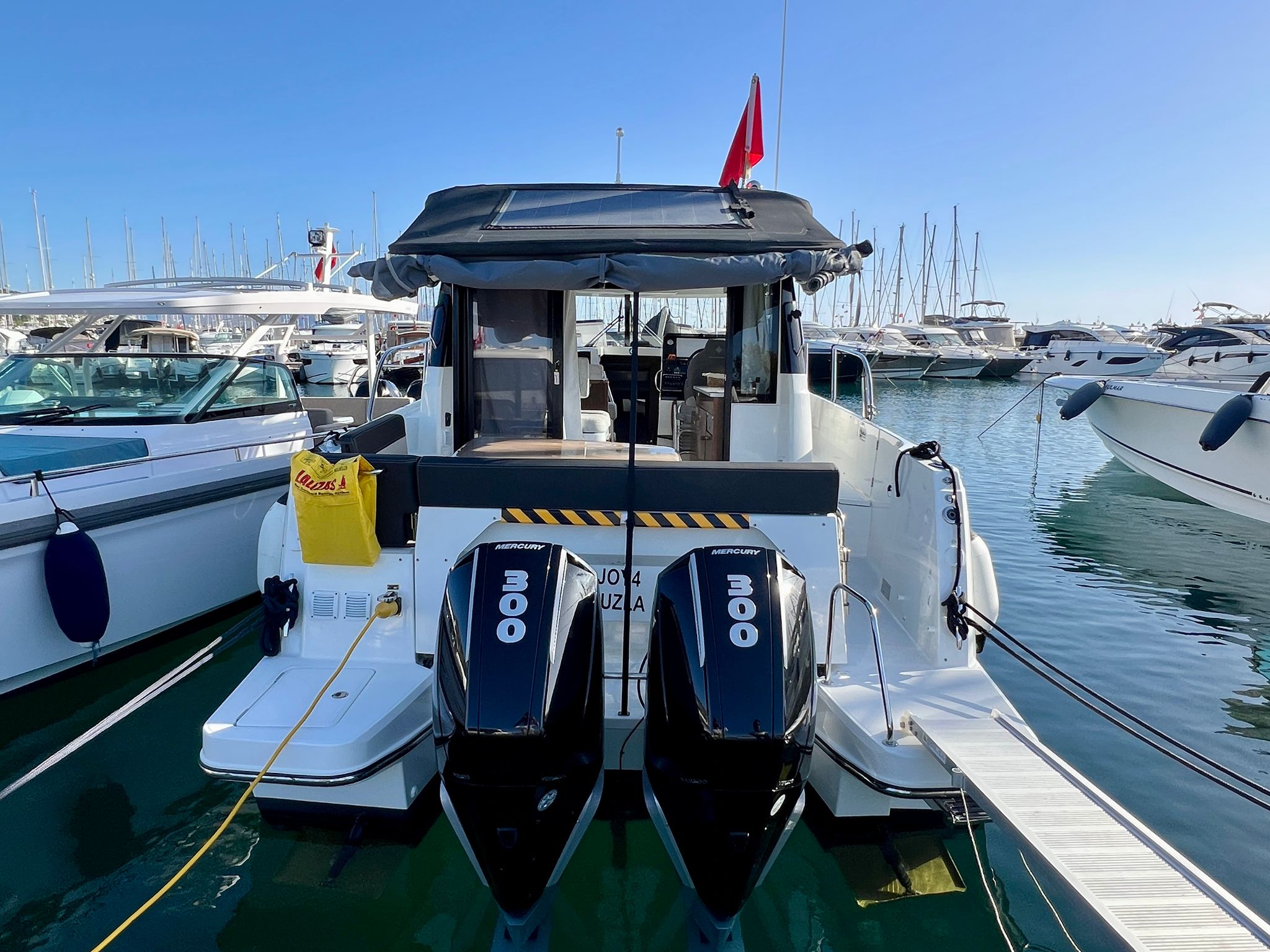 Jeanneau Merry Fisher 1095 Coupe