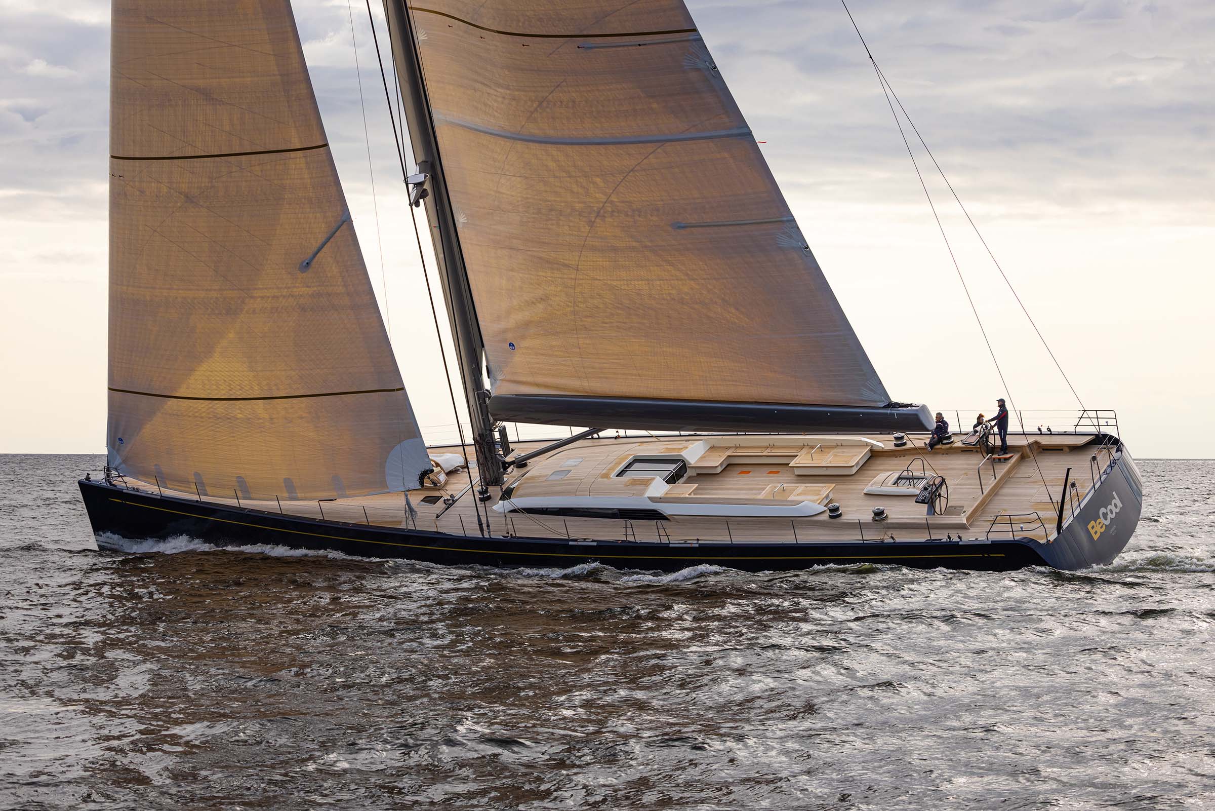 Swan 128