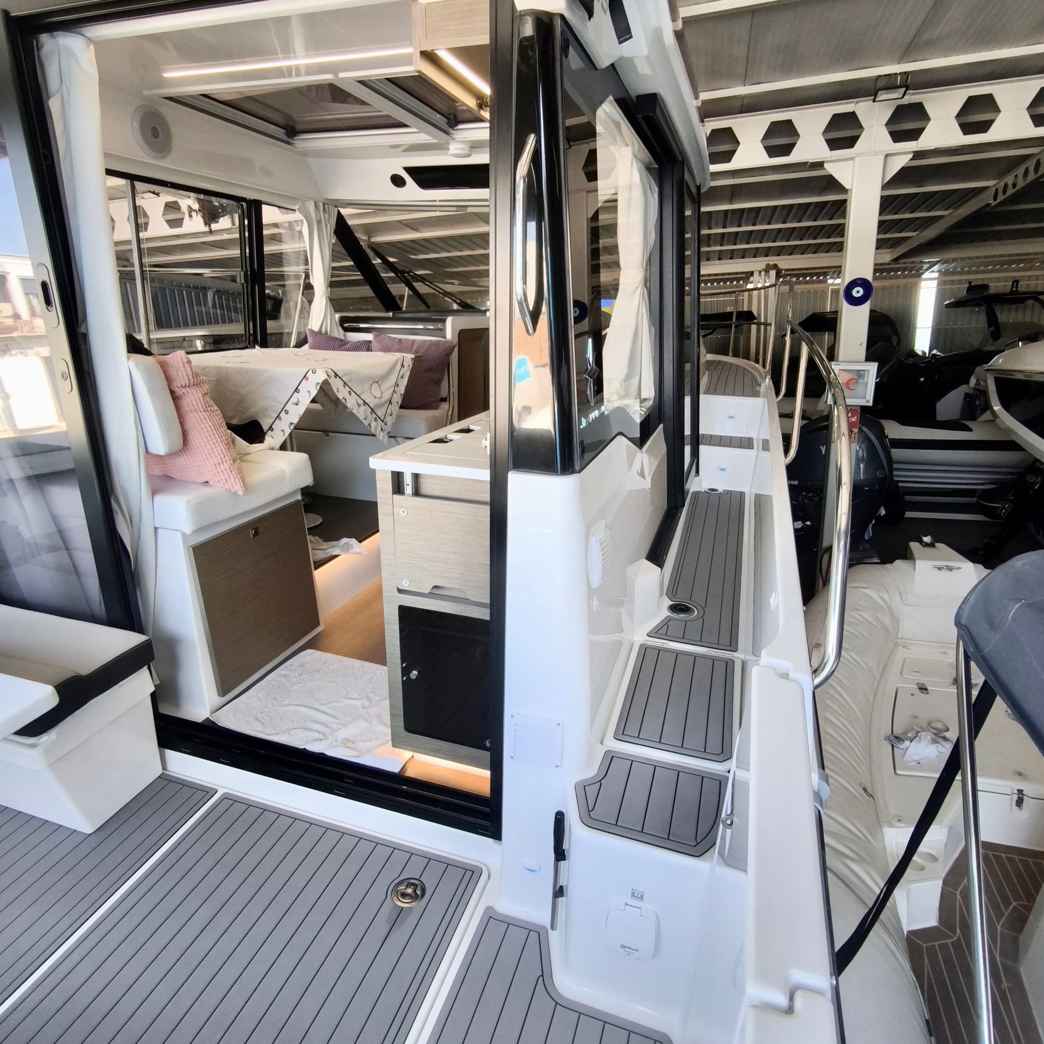 Jeanneau Merry Fisher 895