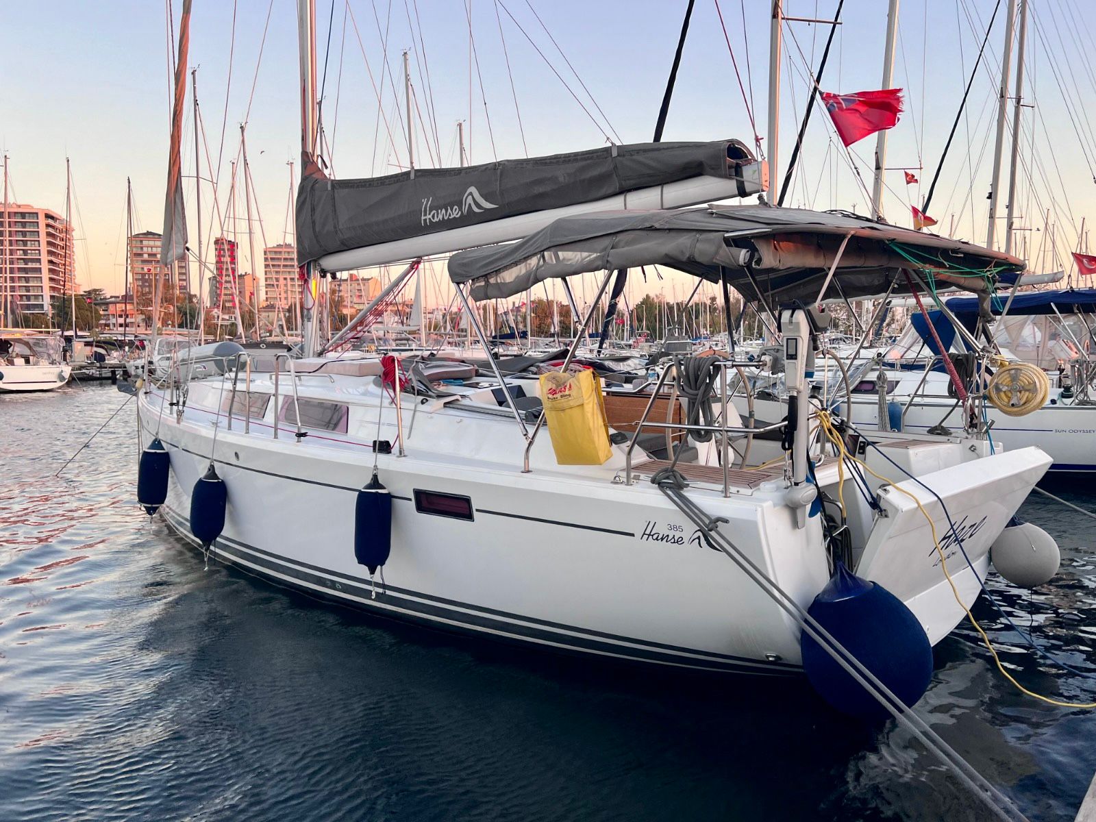 Hanse 385